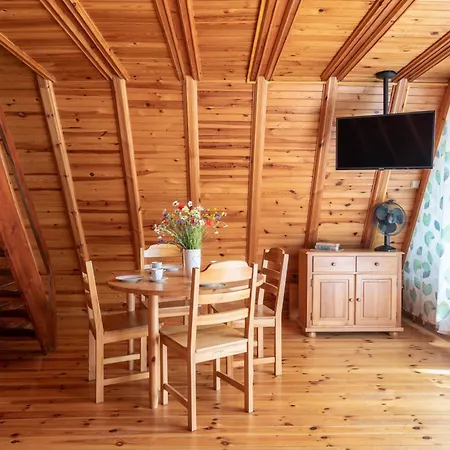 Hytte Letniskowe W Lesie Nad Jeziorem - Kaszuby, Osrodek Wczasowy Klif *