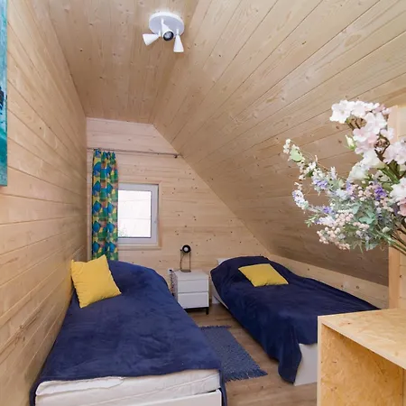 Letniskowe W Lesie Nad Jeziorem - Kaszuby, Osrodek Wczasowy Klif بيت خشبي فدزيدزي كيشيفسكي