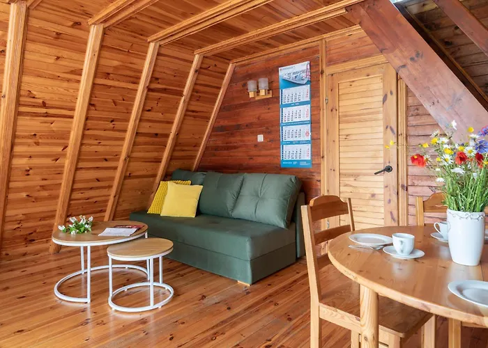 Hytte Letniskowe W Lesie Nad Jeziorem - Kaszuby, Osrodek Wczasowy Klif *