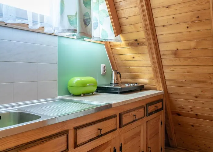 Letniskowe W Lesie Nad Jeziorem - Kaszuby, Osrodek Wczasowy Klif *