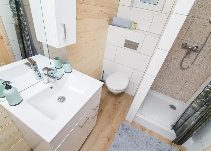 Hytte Letniskowe W Lesie Nad Jeziorem - Kaszuby, Osrodek Wczasowy Klif Wdzydze Kiszewskie